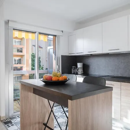 Appartement Le Méditerranée - 3 Pièces Au Coeur Du Centre De Ac *