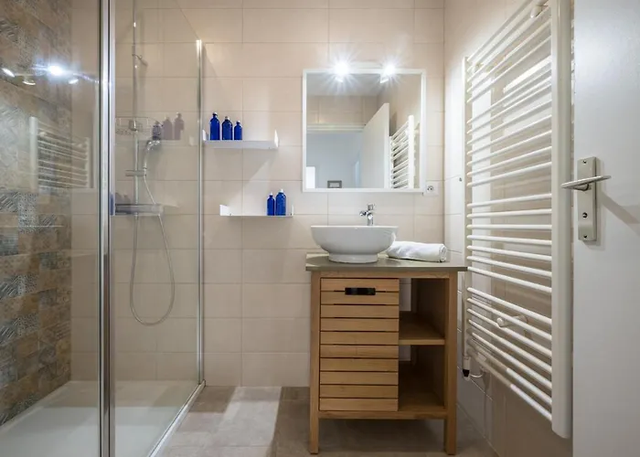 Le Méditerranée - 3 Pièces Au Coeur Du Centre De Ac Menton